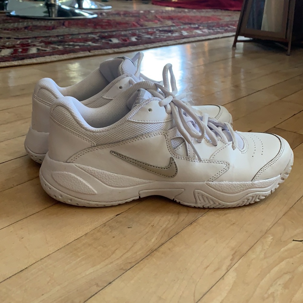 Retro Nike Court Lite 2 Women’s Tennis Shoes 🎾 size 7.5 / 38.5